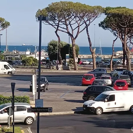 Fountains' Square Appartement